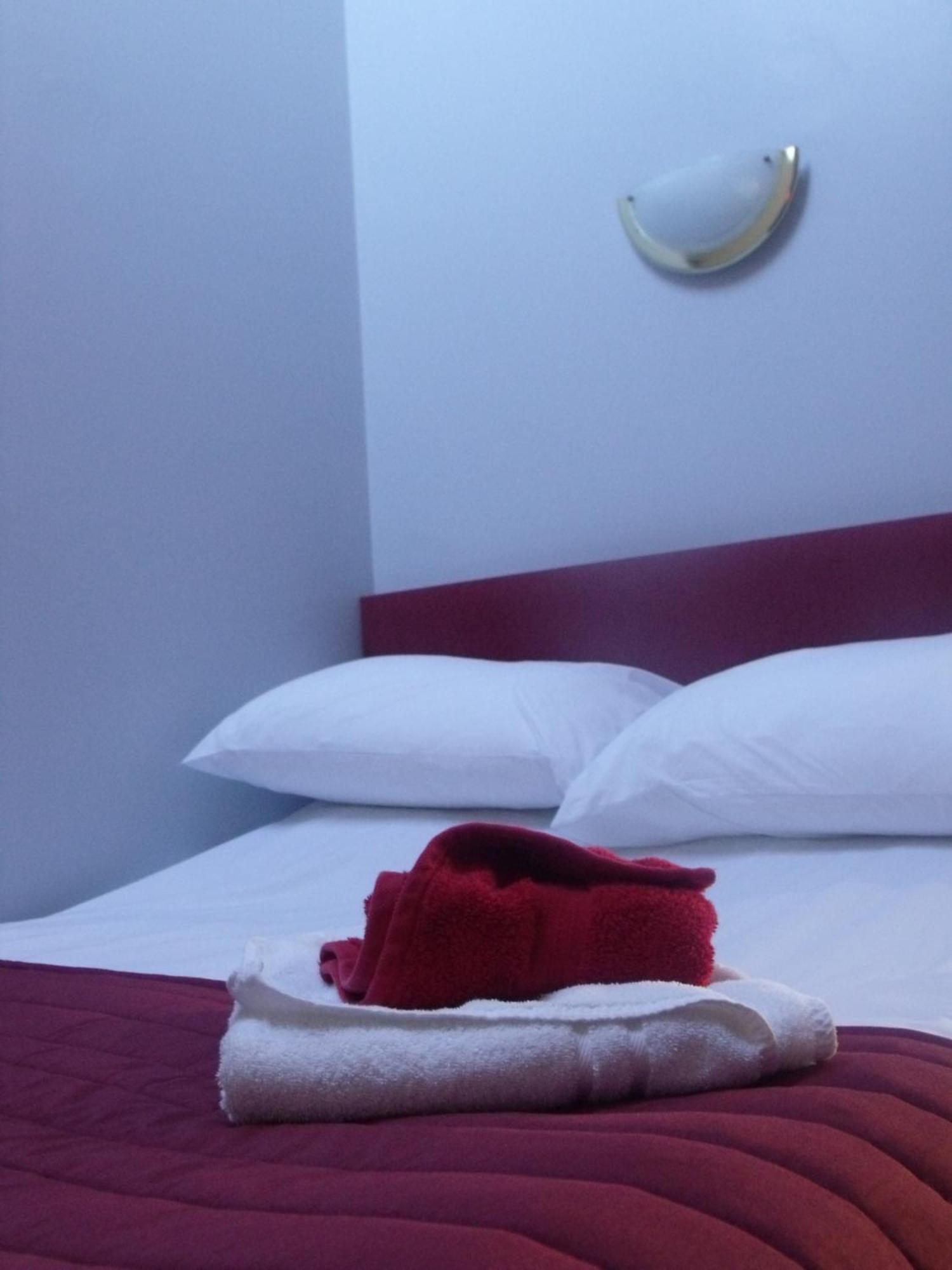Hotel Stag Coach House Carmel Habitación foto